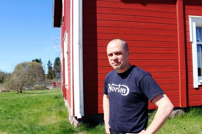 Teppo Toivola toimii niin Kuortaneen kunnanvaltuuston puheenjohtajana kuin kunnanjohtajavalintaa pohjustavan valmistelutoimikunnan puheenjohtajana. ARISTOKUVA: TARJA RIIHIMÄKI