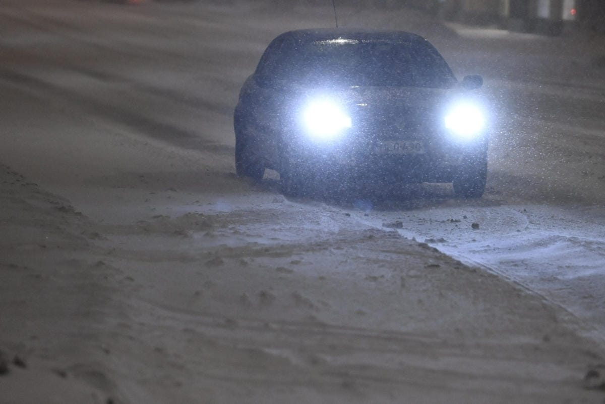 Lumipyry saapuu tänään aamulla lännestä ja leviää huomiseksi myös itään. Valtteri-myrsky kuritti Etelä-Suomea tammikuun lopussa. LEHTIKUVA / Vesa Moilanen