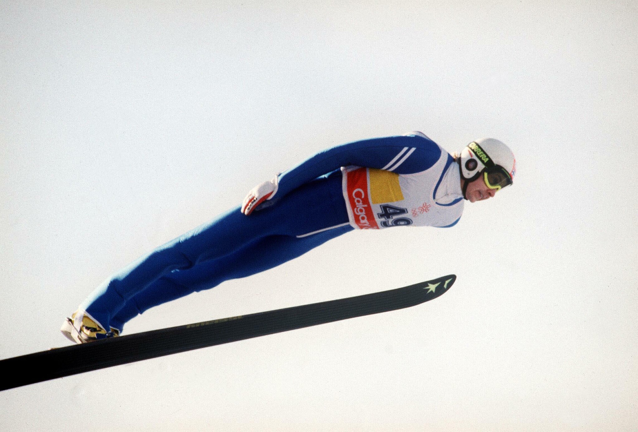 Matti Nykänen voitti kaikkiaan kolme kultamitalia Calgaryn talviolympialaisissa vuonna 1988.
