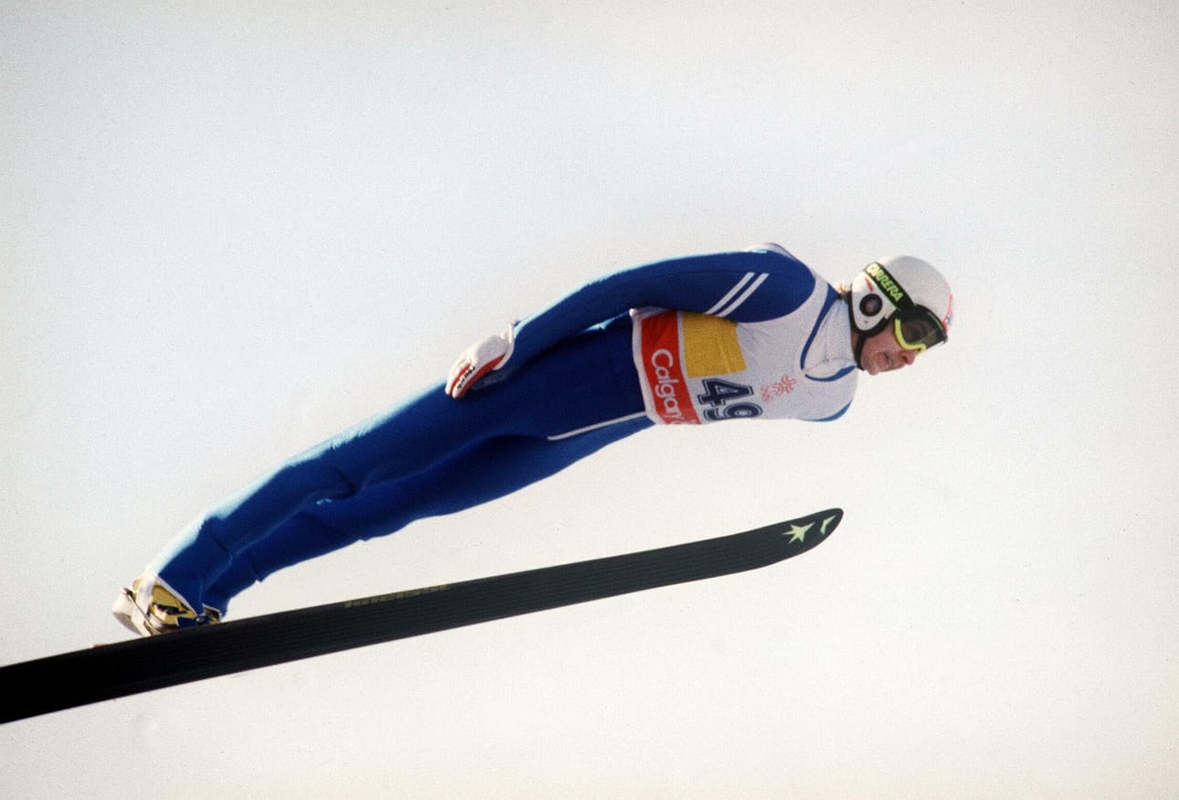 Matti Nykänen voitti kaikkiaan kolme kultamitalia Calgaryn talviolympialaisissa vuonna 1988.
