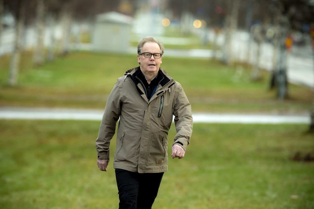 Leo Sivula soisi, että Fellmanin puistokadulle rakennettaisiin parkkipaikkoja koivujen väliin. Se ehkäisisi parkkipaikkapulaa ja toisi elämää autioon puistoon.