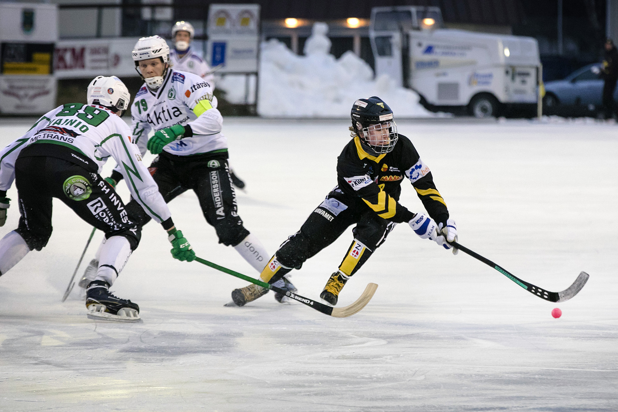 LRK:n Joonas Hiltunen nuorten MM-jääpalloon