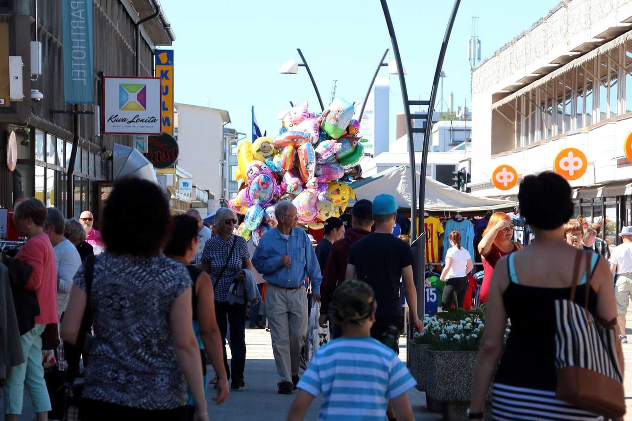 Pekanpäivät saatiin viedä läpi hyvässä kesäsäässä, mutta saa nähdä miten käy Meripäivien. Ensi viikolle lupaillaan sateita.