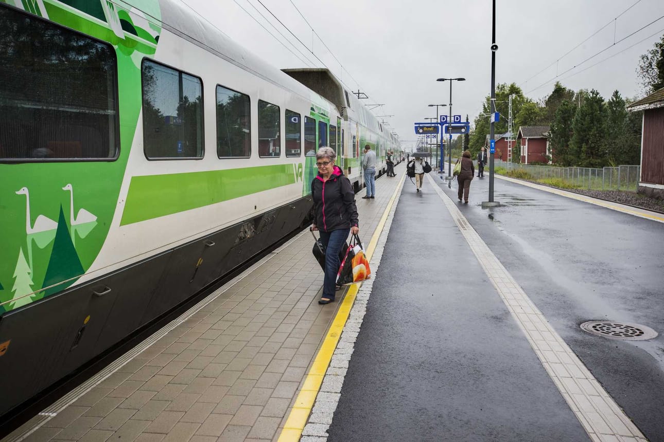 Veturinkuljettajien mielenilmaus vaikuttaa junaliikenteeseen maanantaina.