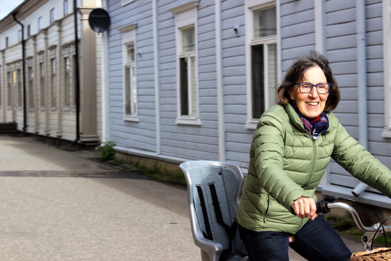 Birgitta Eriksson on ahkera pyöräilijä. Kun työ on lähellä, ei työmatkaankaan tarvita autokyytiä.