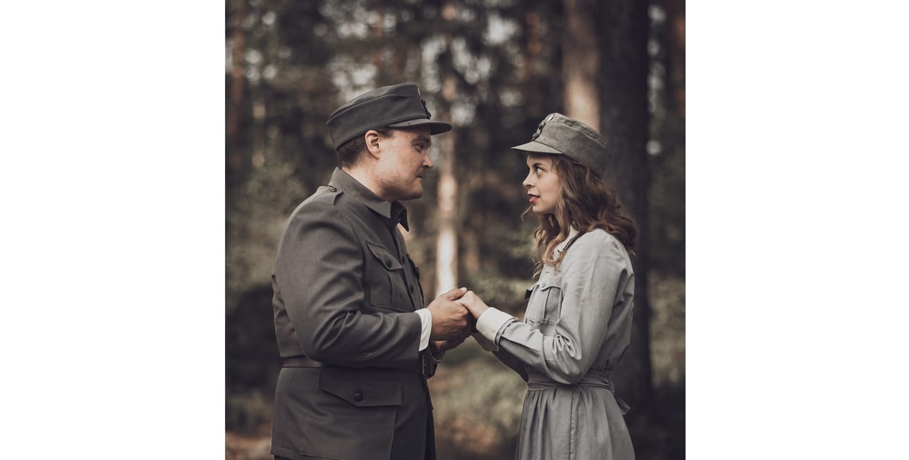 Jussi Muilu ja Lotta Antila esittävät Eliasta ja Sylviä.