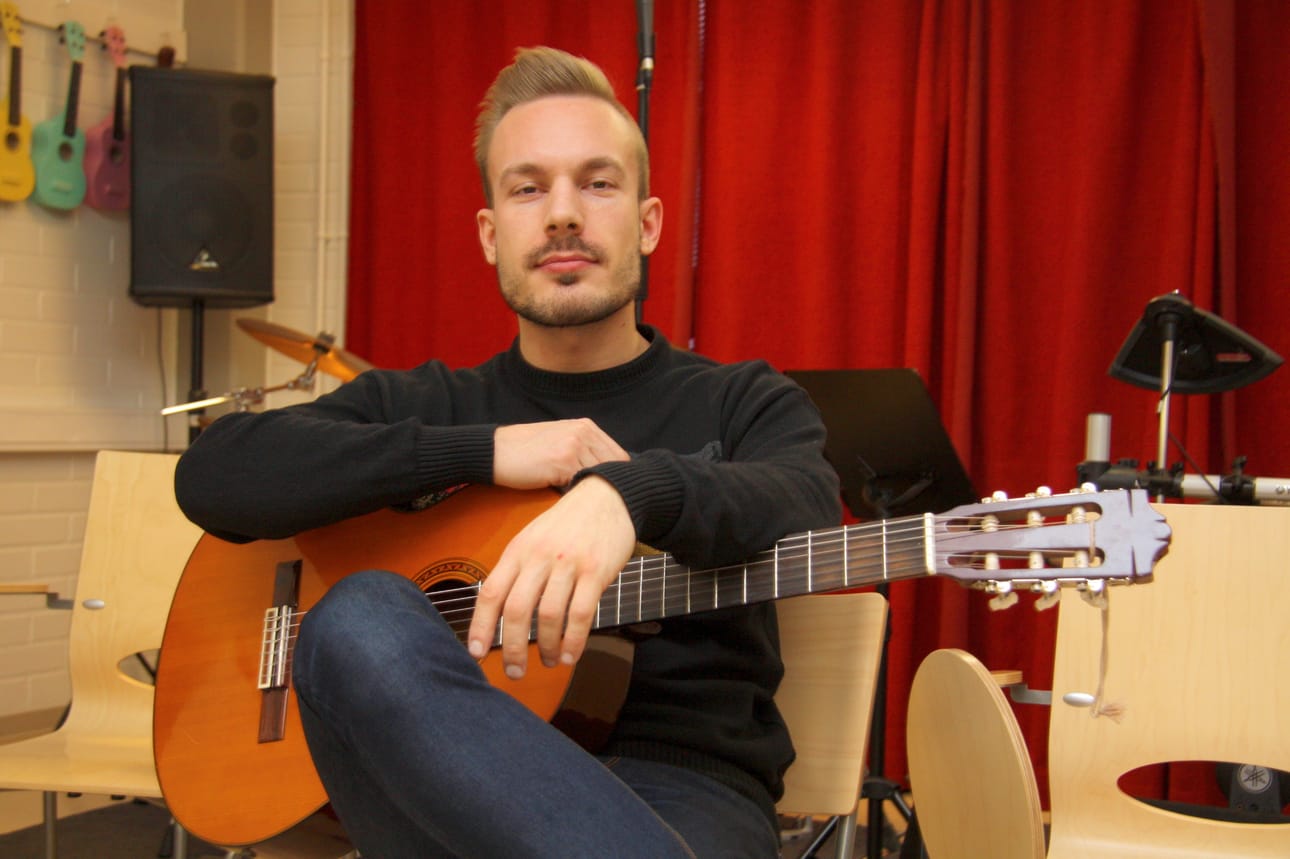 Juhani Pelkonen yllättyi positiivisesti joululaulukilpailun osanottajamäärästä.