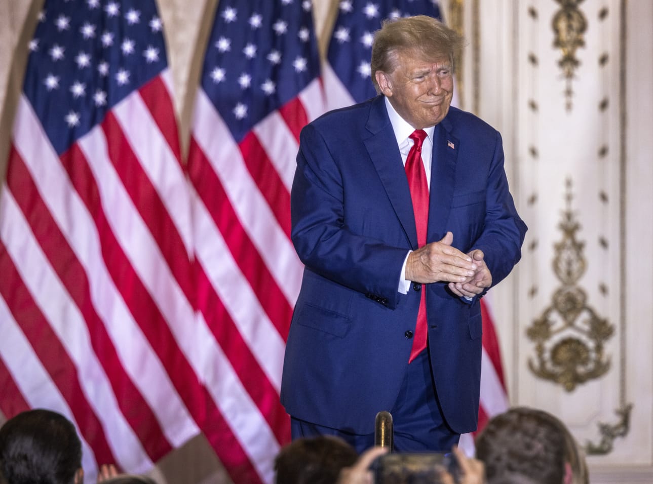 Entinen presidentti Donald Trump puhui kannattajilleen ja medialle Mar-a-Lago-kartanossaan Floridassa keskiviikkona aamuyöstä Suomen aikaa.