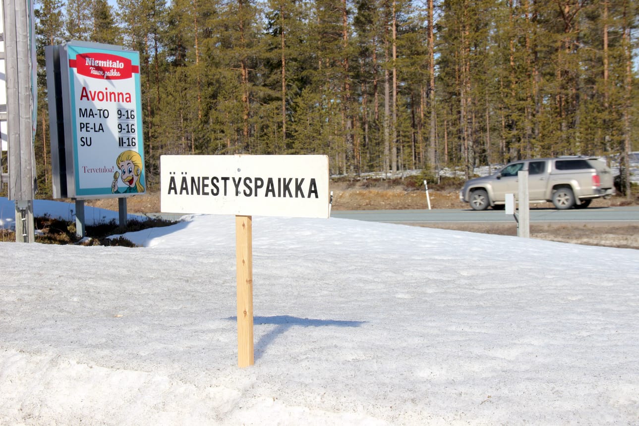Niemitalon Juustola toimii Hetekylän-Kipinän alueen äänestyspaikkana.
