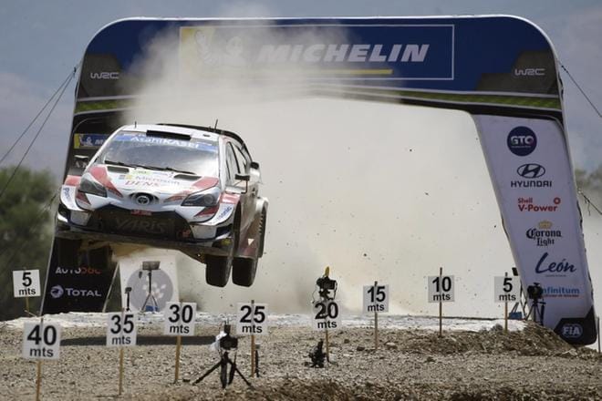 Jari-Matti Latvalalla riitti draamaa Meksikon MM-rallin lyhyen päätöspäivän aikana. KUVA: LEHTIKUVA / AFP / ALFREDO ESTRELLA