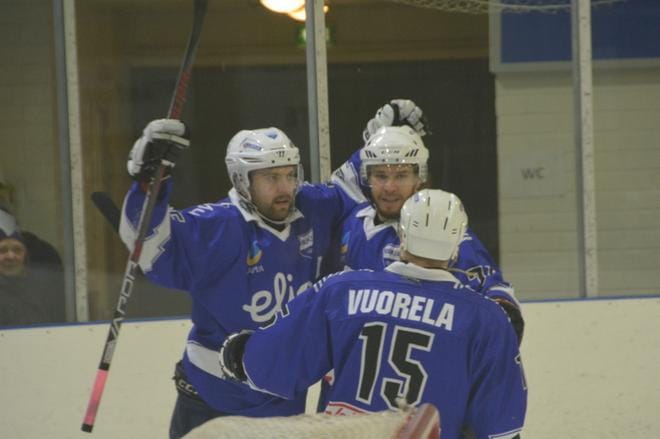 Virkiä on päässyt viimevuosien aikana tuulettamaan monessa ottelussa.