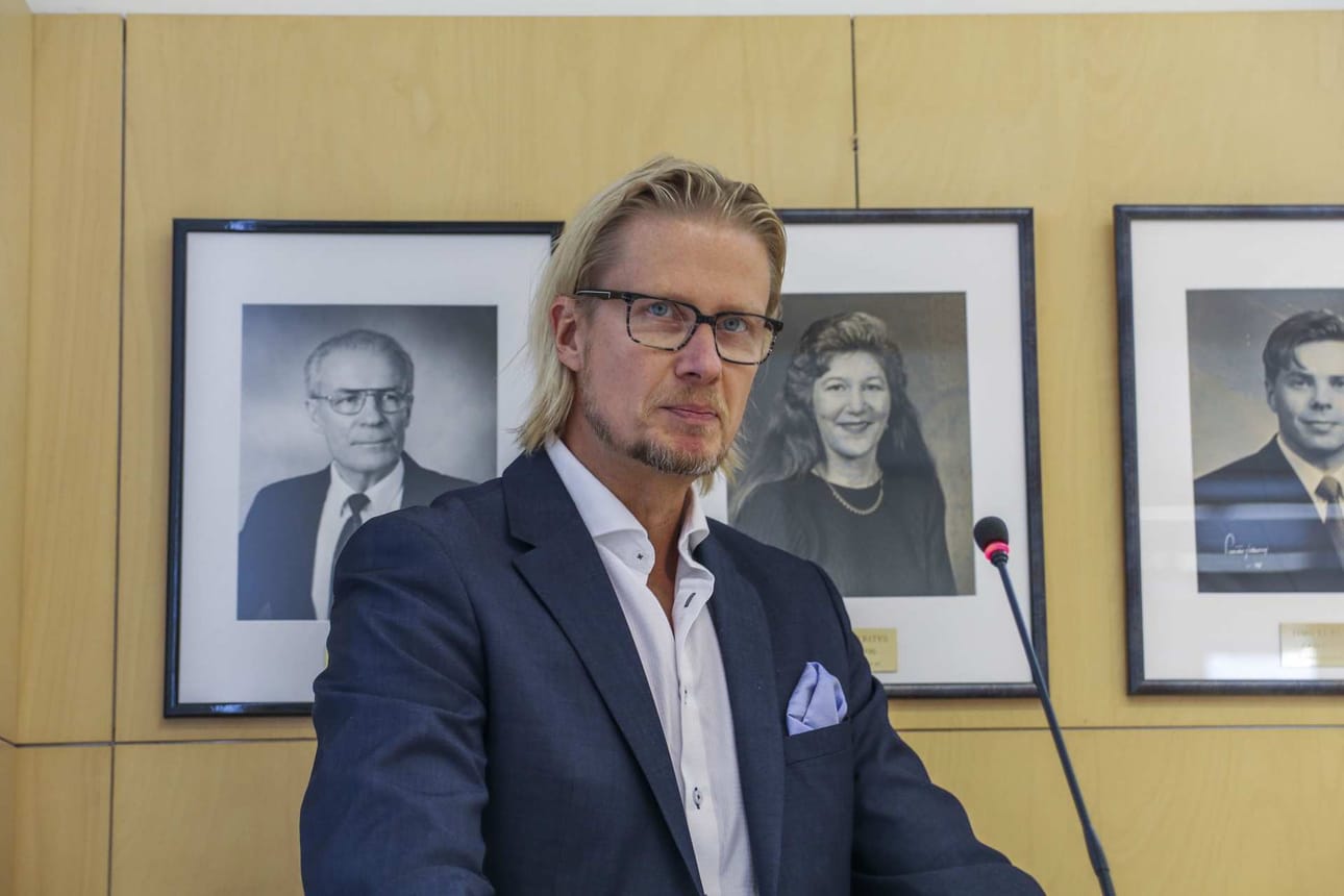 Yrjötapio Kivisaari.