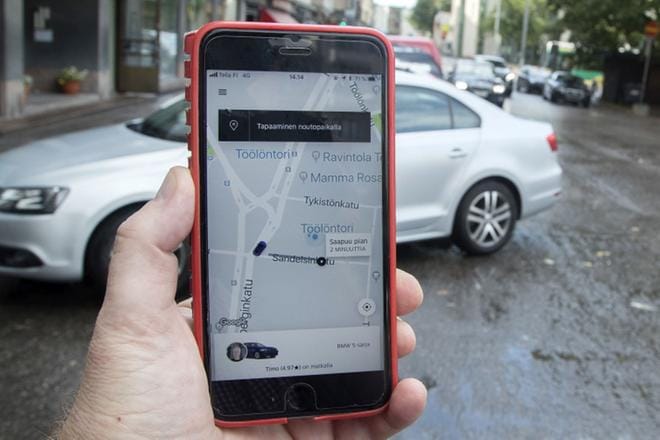 Jos Uber pärjää kilpailussa pääkaupunkiseudulla, se saattaa laajentaa toimintansa myös maakuntakeskuksiin. KUVA: MAURI RATILAINEN