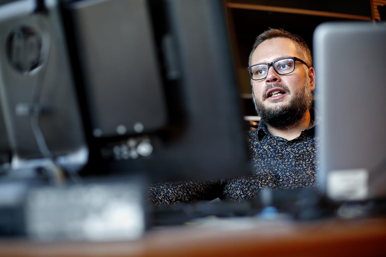 Parikymmentä vuotta käytännön työtä terveydenhoidossa tehnyt Kosti Tuokkola pääsi yamk-tutkinnon avulla mukaan kehittämään ikäihmisten palveluja Etelä-Pohjanmaalla.