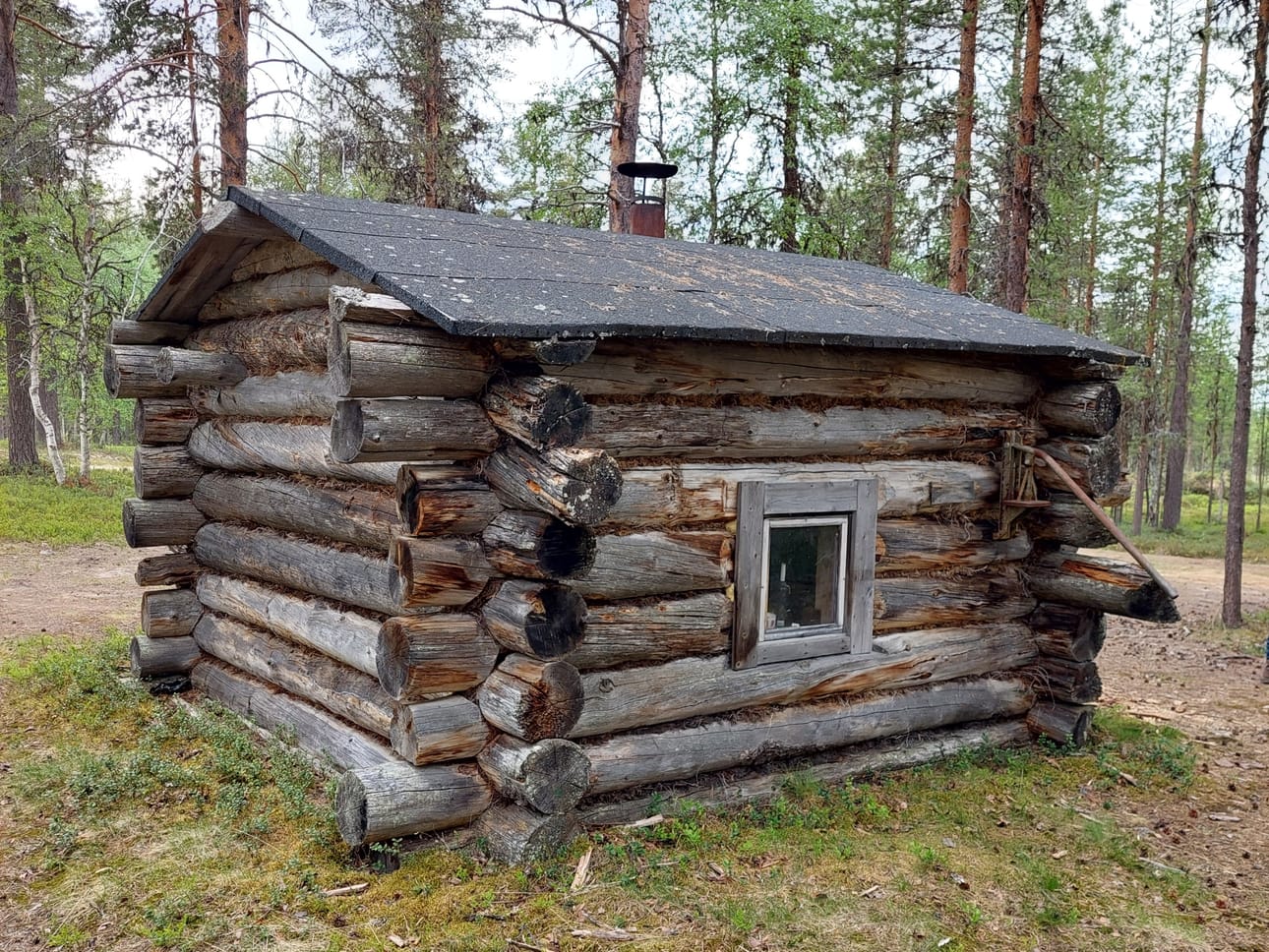 Suttikämppään mahtuu käytännössä vain yksi yöpyjä.