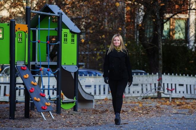 Toimitusjohtaja Katja Rajala kertoo, että taito lapsen sensitiiviseen kohtaamiseen on yksi käytännön työkalu, jota Finhow vie maailmalle. Tavoitteena on luoda sovellus, jota varhaiskasvattaja pystyy hyödyntämään työssään.KUVA: MINNA ANTILA