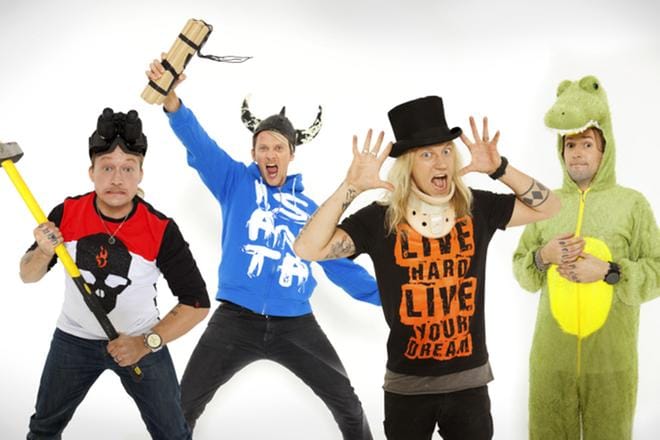 Duudsonit eli Jarppi Leppälä, Jarno Laasala, Jukka Hildén ja HP Parviainen palaavat hauskuttamaan ihmisiä.