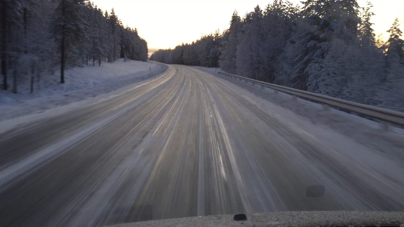 Suomen toiseksi pisin mutka kaartuu loivasti.