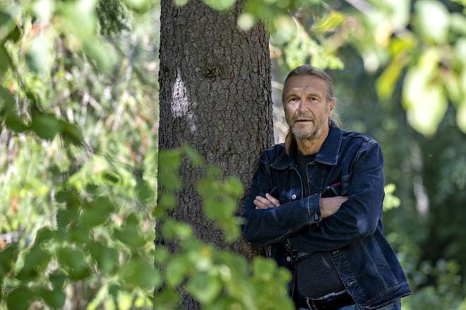 Esa Koskela on toipunut syöpäleikkauksesta hyvin. Syyskuussa tarkastetaan, onko syytä muihin hoitoihin. Leikkaavan lääkärin viesti oli kuitenkin toiveita herättävä. KUVA: TANJA KORPELA