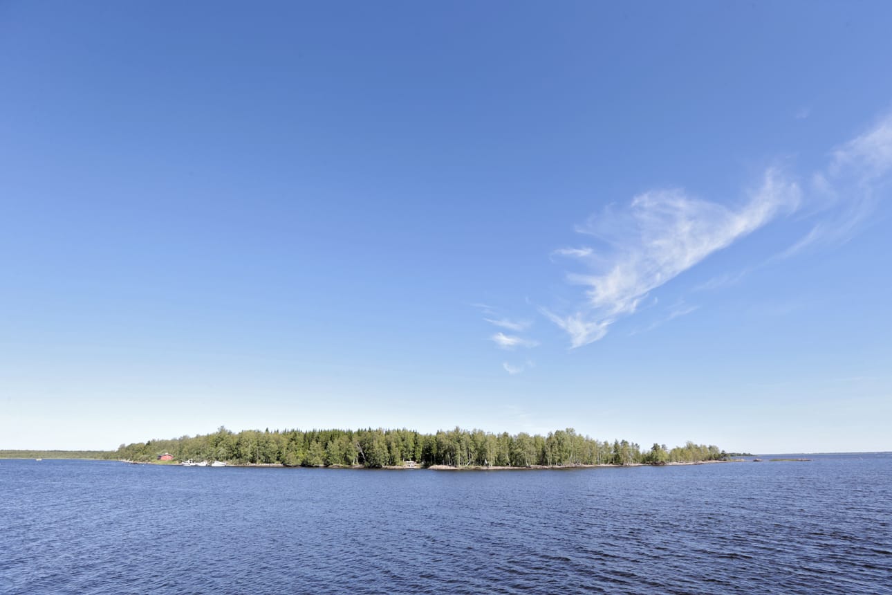 Varjakansaari sijaitsee Oulun edustalla.
