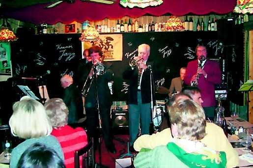 Jazzia tunturissa. Lapissa Tankavaarassa ja Saariselällä järjestettävä Kaamosjazz saattaa loppua 25 vuoden jälkeen. Kuusi vuotta sitten tapahtuma eli huippuaikoja, esiintymässä Campbell Burnap Band.