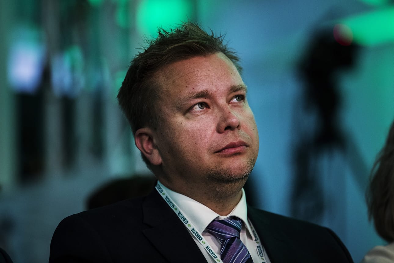 Antti Kaikkonen ei halua kommentoida, pitääkö huhut hänen valtiovarainministerin pestistään paikkansa.