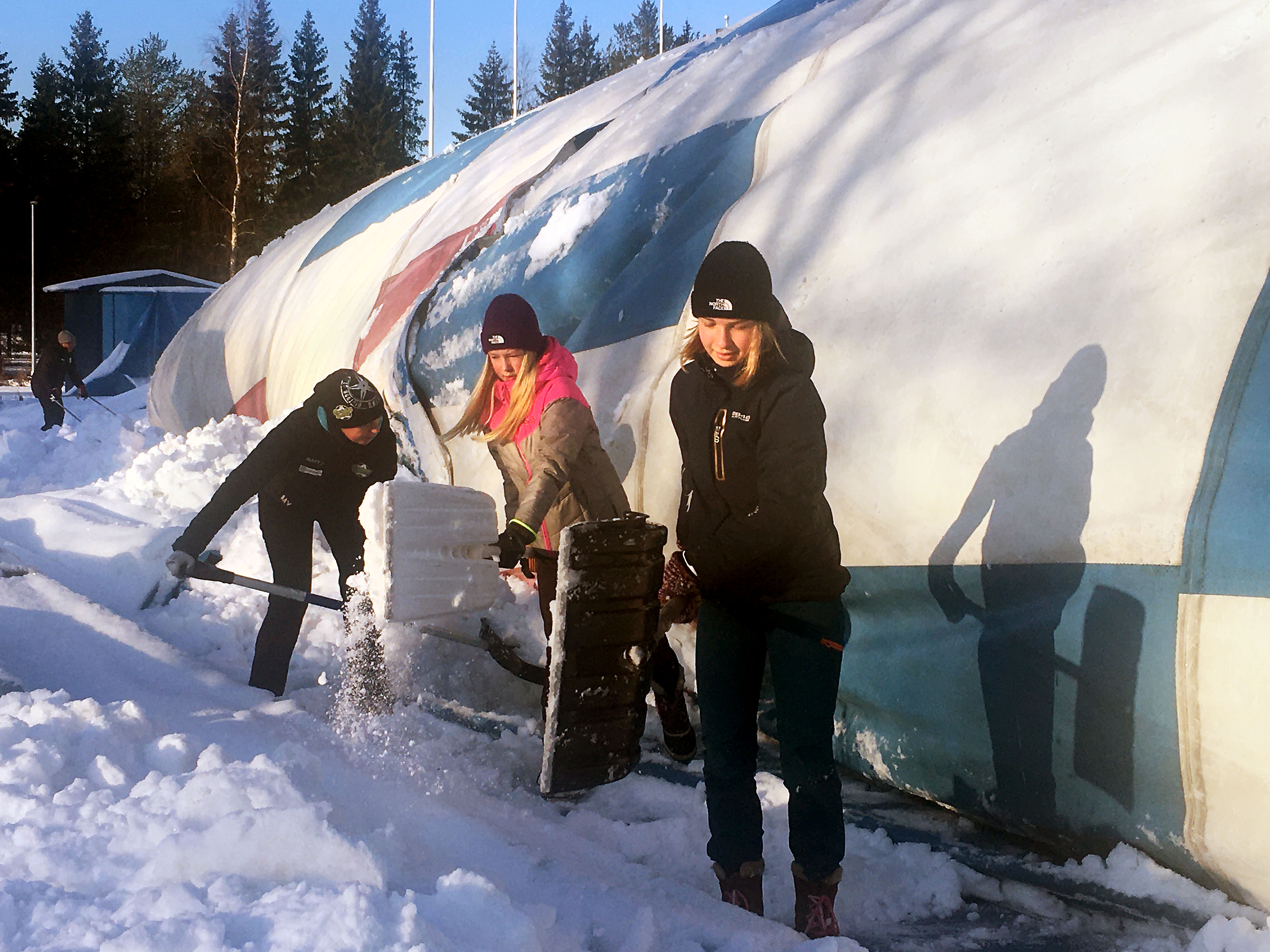 Kemin Junkohallia yritettiin turhaan saada pystyyn viikonlopun aikana – "Edistystä on tapahtunut, mutta valitettavasti ei tarpeeksi"