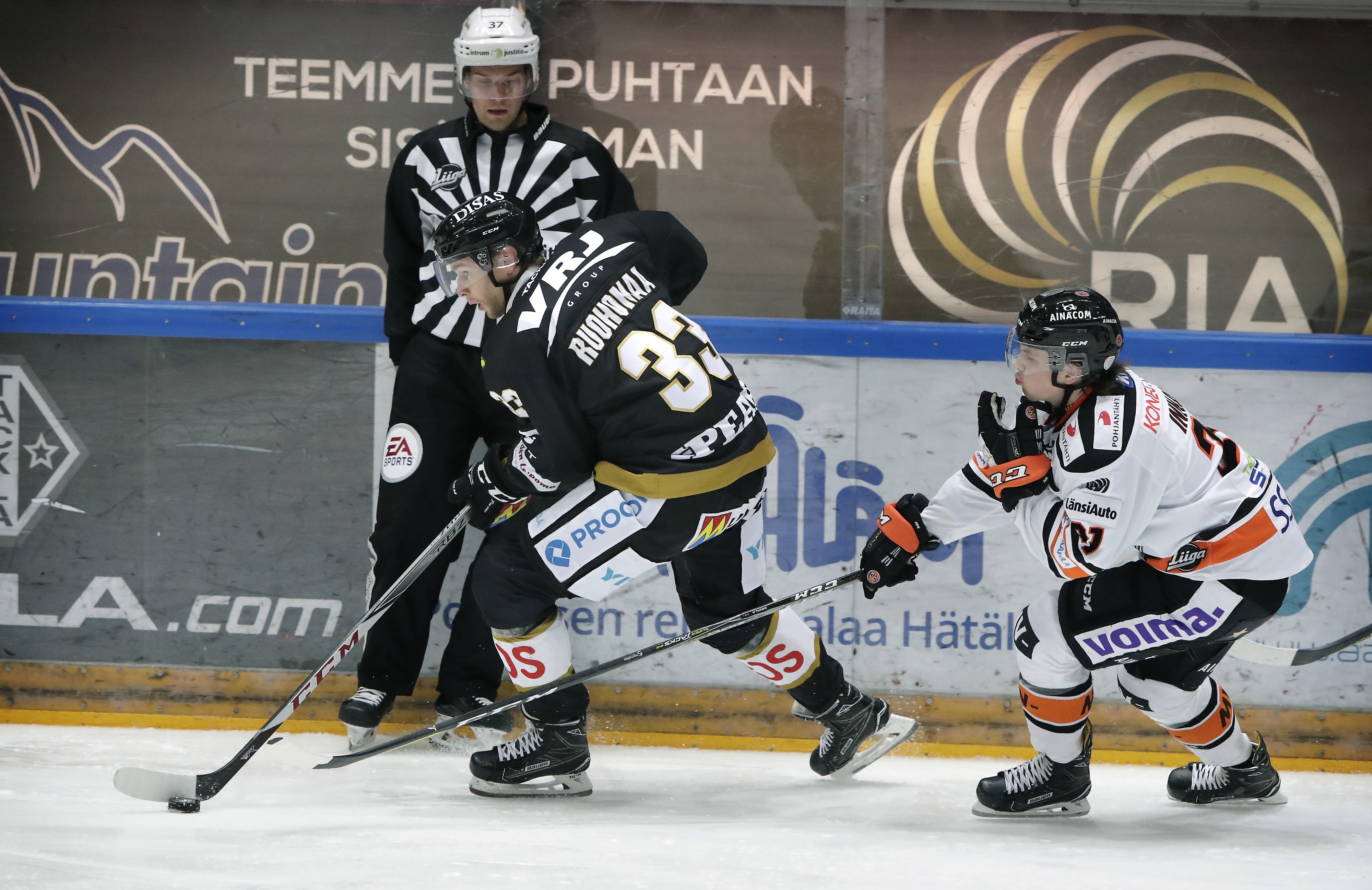 Mikael Ruohomaa loukkaantui lauantain HPK-ottelussa.