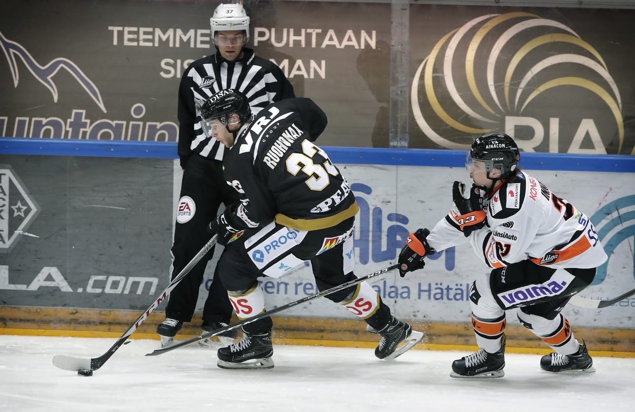 Mikael Ruohomaa loukkaantui lauantain HPK-ottelussa.