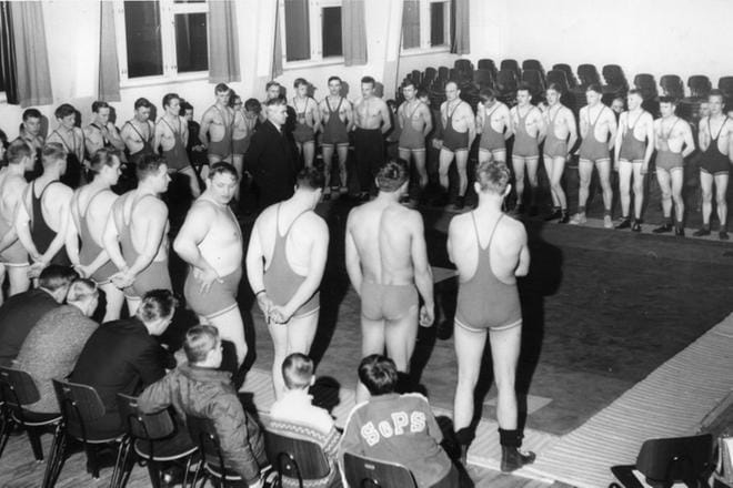 Maakuntatalo toi urheilu- ja kulttuuriväen saman katon alle. Vuonna 1963 siellä oteltiin painimestaruuskilpailut. KUVA: SEINÄJOEN MUSEOT