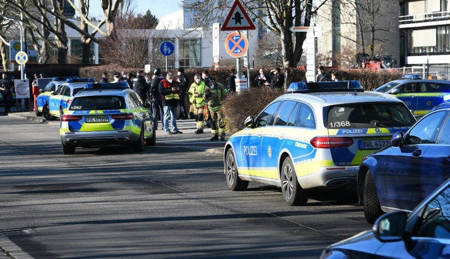 Poliiseja Heidelbergin yliopistolla. LEHTIKUVA/AFP