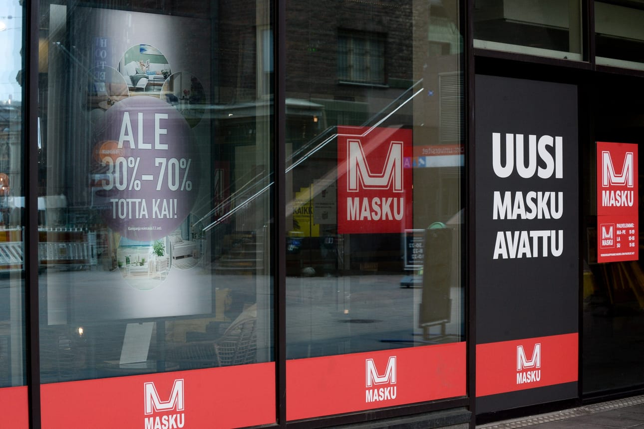 Markkinaoikeus määräsi keskiviikkona Maskun Kalustetalon maksamaan valtiolle seuraamusmaksuna 300 000 euroa harhaanjohtavasta alennusmarkkinoinnista. LEHTIKUVA / Mikko Stig
