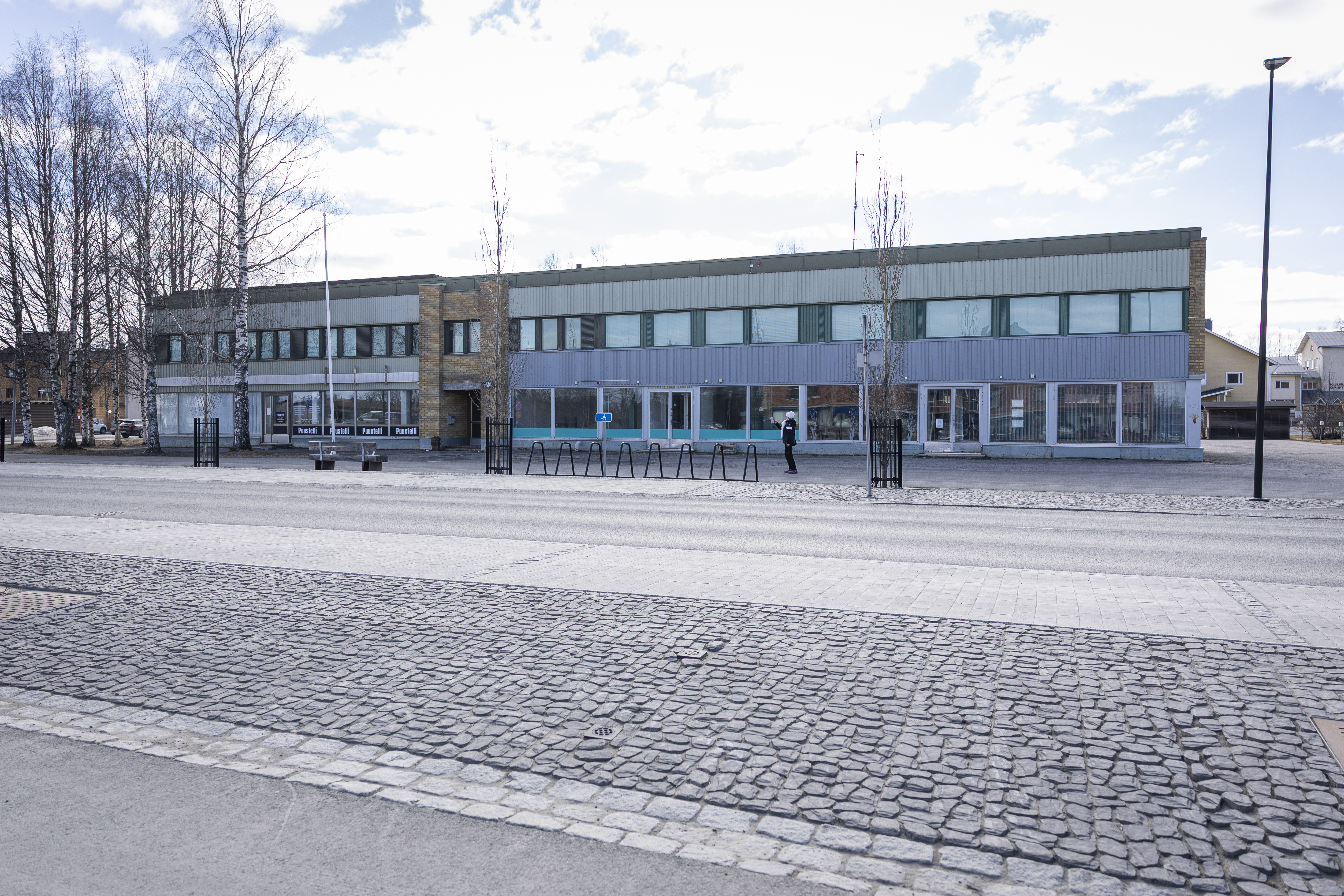 Koillissanomien entinen kiinteistö Kitkantiellä on vaihtamassa omistajaa – muutoksenhakuaika ja lopullinen kauppa edellyttää molempien osapuolien hyväksyntää