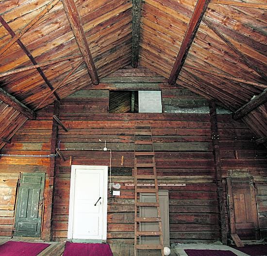 Kalajoen pappilan yläkerrassa tuoksui aito tervapuu.