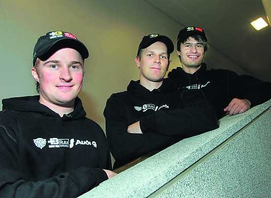Olympiatalveen. Mikko Ronkainen (vas.), Sami Mustonen ja Tapio Luusua aloittavat maailmancupin joulukuun puolivälissä.