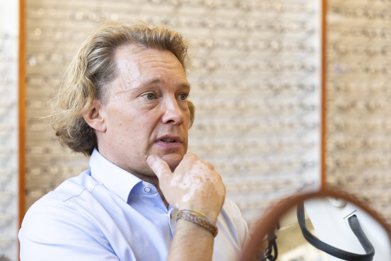 Mikko Järvisen mukaan saatavuushäiriöt ovat helpottaneet osalla linssitoimittajista.