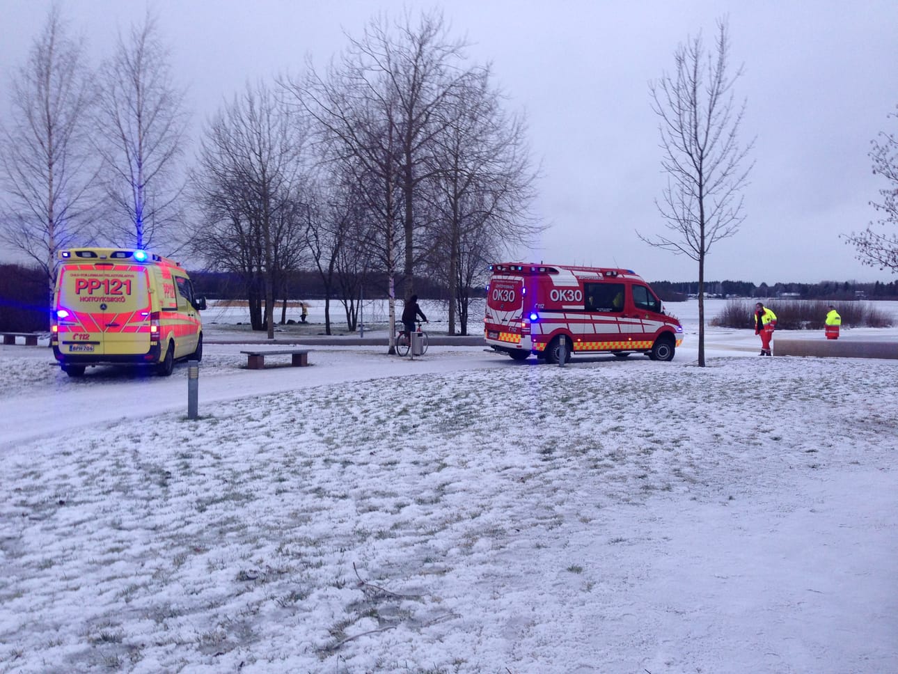 Kiikelinrantaan hälytettiin pelastuslaitoksen ja sairaankuljetuksen yksiköitä sekä poliiseja.