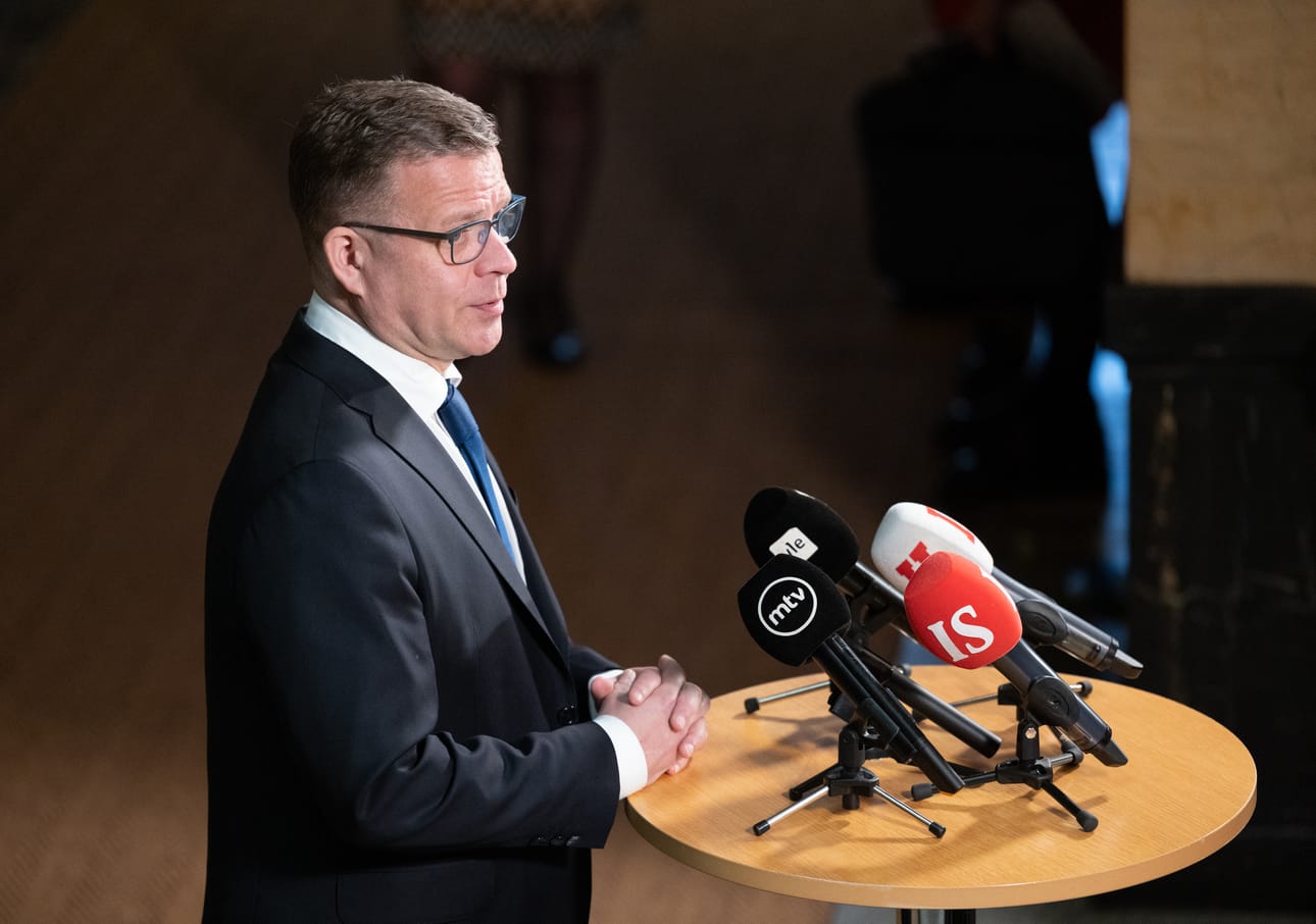 Hallituksen muodostaja Petteri Orpo (kok.) uskoo ratkaisujen löytyvän myös vaikeimpiin kysymyksiin, kuten maahanmuuttoon ja ilmastoasioihin.