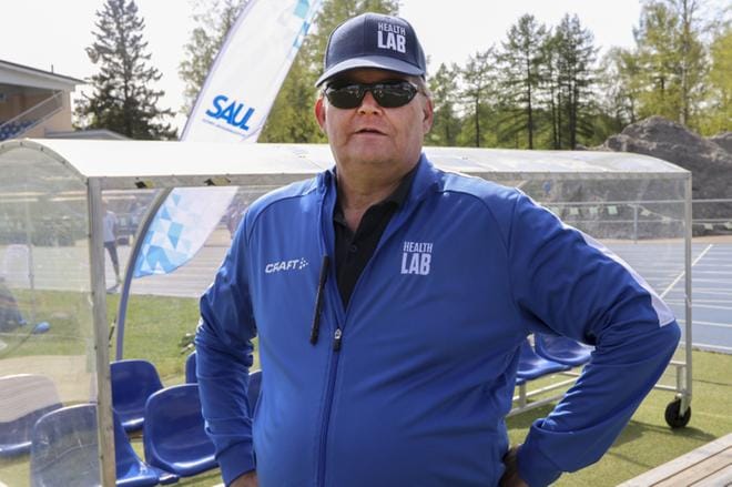 Seppo Räty vieraili sunnuntaina Seinäjoella painonheiton maaottelukarsinnassa. Kuva: Juho Korpela