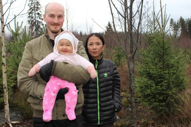 Sami Mäkelän ja Rangga Wimbawatin tytär Rosa syntyi maaliskuun 30. päivänä. Lapselleen he haluavat tulevaisuutta, jossa Rosa saisi täyttää omia toiveitaan. KUVA: MINNA ZILLIACUS