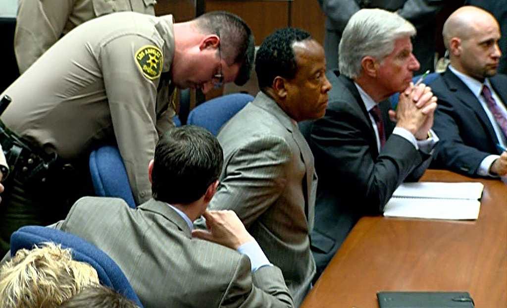 Conrad Murray sai neljän vuoden vankeustuomion.