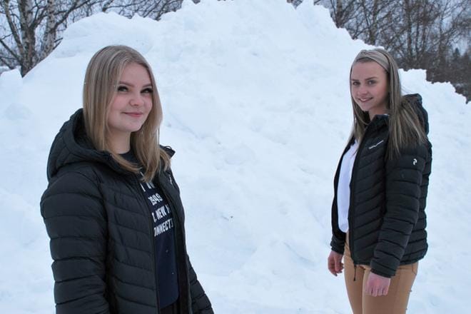 Maaria Kaukola (vas.) ja Viivi Mäenpää ovat kokemuksestaan sitä mieltä, että itsensä haastaminen kannattaa. KUVA: EEVA-LIISA KULJU