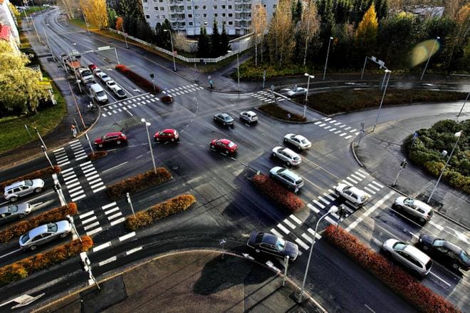 Paikallisliikenne on kaukolämmön ohella merkittävä kuntalaista kohden laskettujen päästöjen tekijä. Kuva: Tomi Kosonen