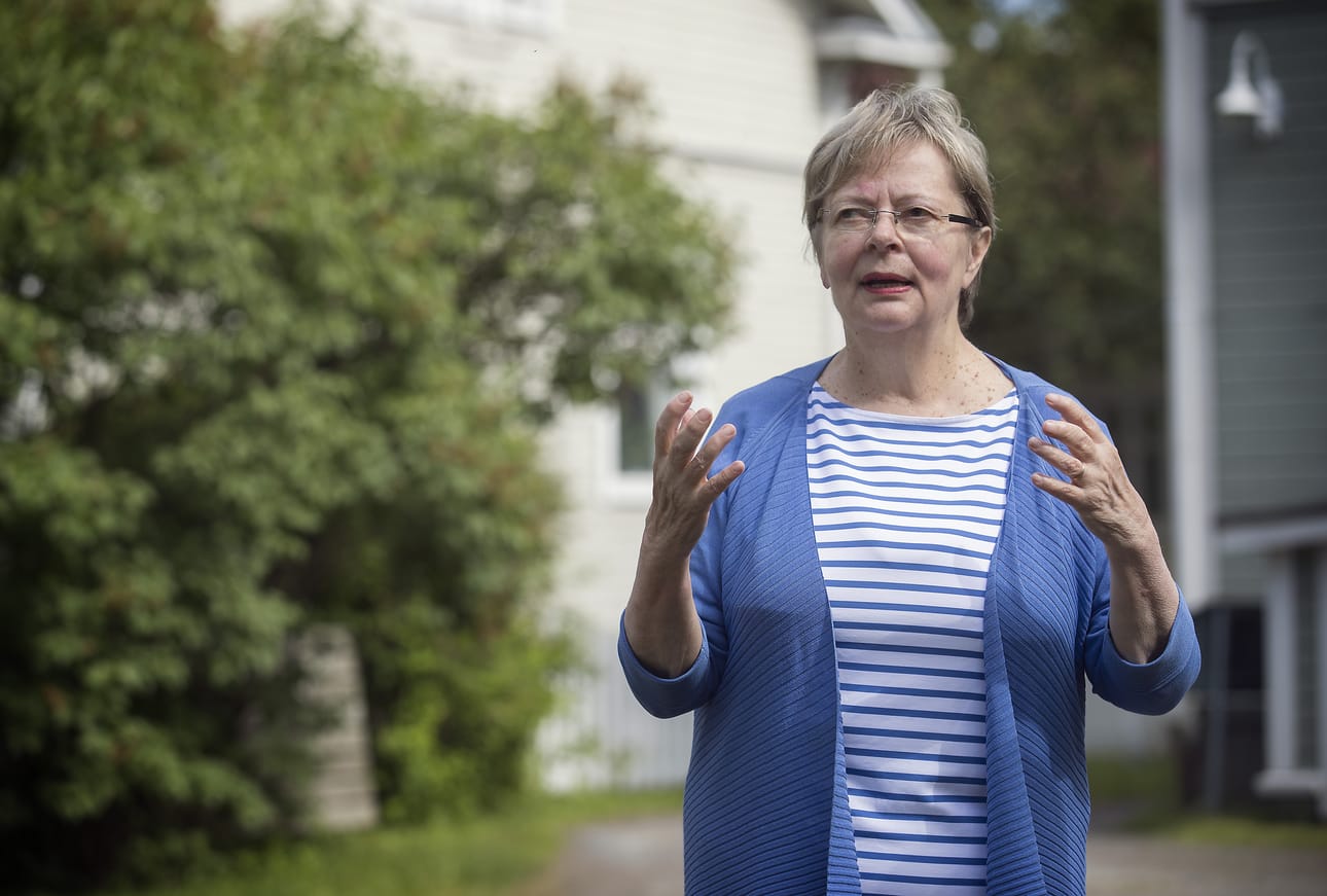 Europarlamentaarikko Liisa Jaakonsaari lähti sunnuntaina kotoaan Oulun Raksilasta kohti Brysseliä. Jaakonsaari kuuluu europarlamentin sisämarkkina- ja ulkoasiainvaliokuntiin. Brittien erolla on vaikutusta erityisesti EU:n sisämarkkinoihin.