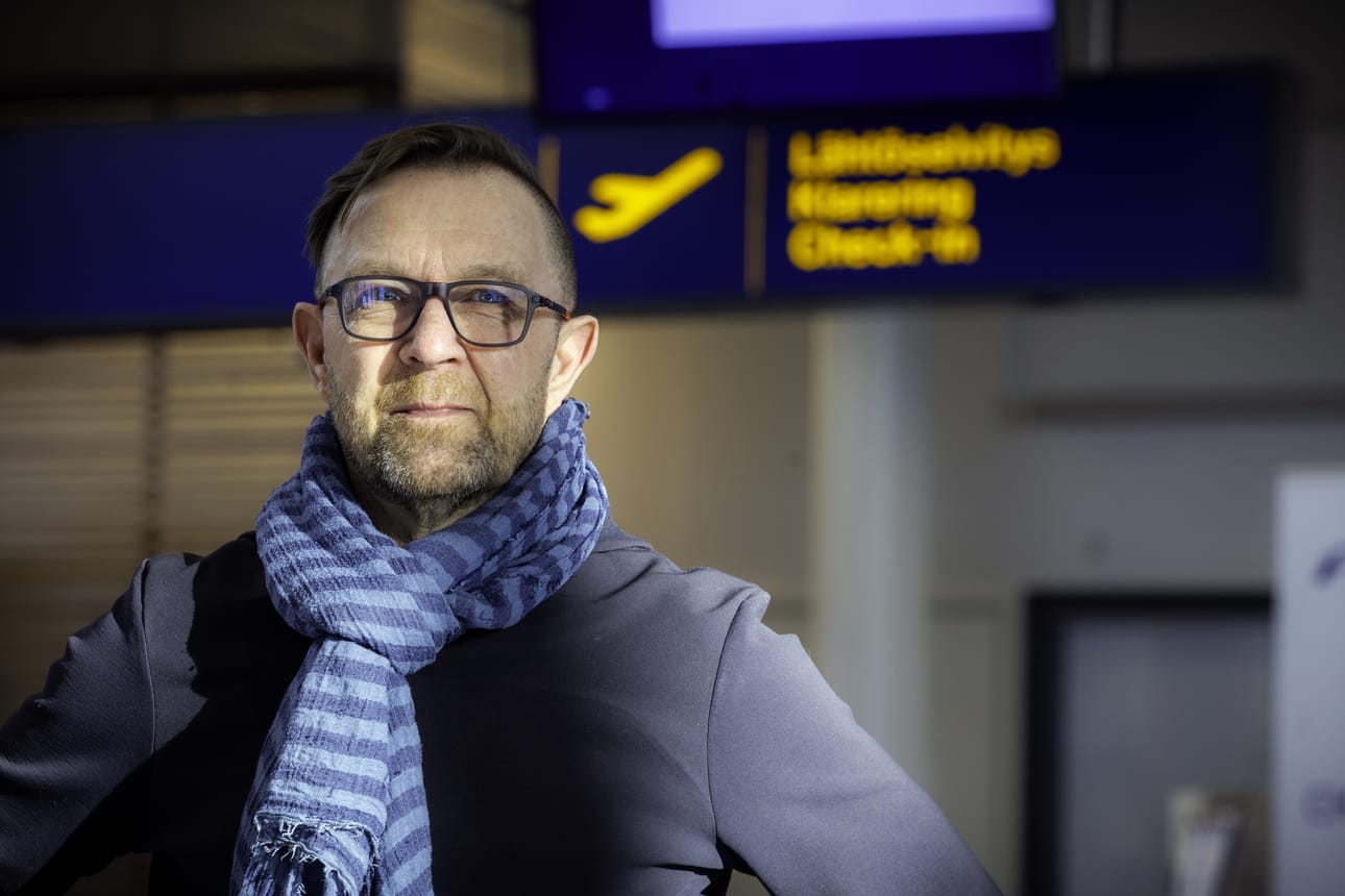 Veli-Pekka Hannula on toiminut viisitoista vuotta kahvilayrittäjänä Vaasan lentoasemalla.