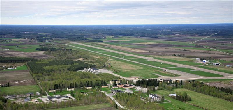 Ilmasotakoulu järjestää Hela 22 -lentotoimintaharjoituksen Kauhavalla elo-syyskuun vaihteessa. Harjoitus näkyy ja kuuluu Kauhavan seudulla Hawk-lentotoimintana. Arkistokuva.