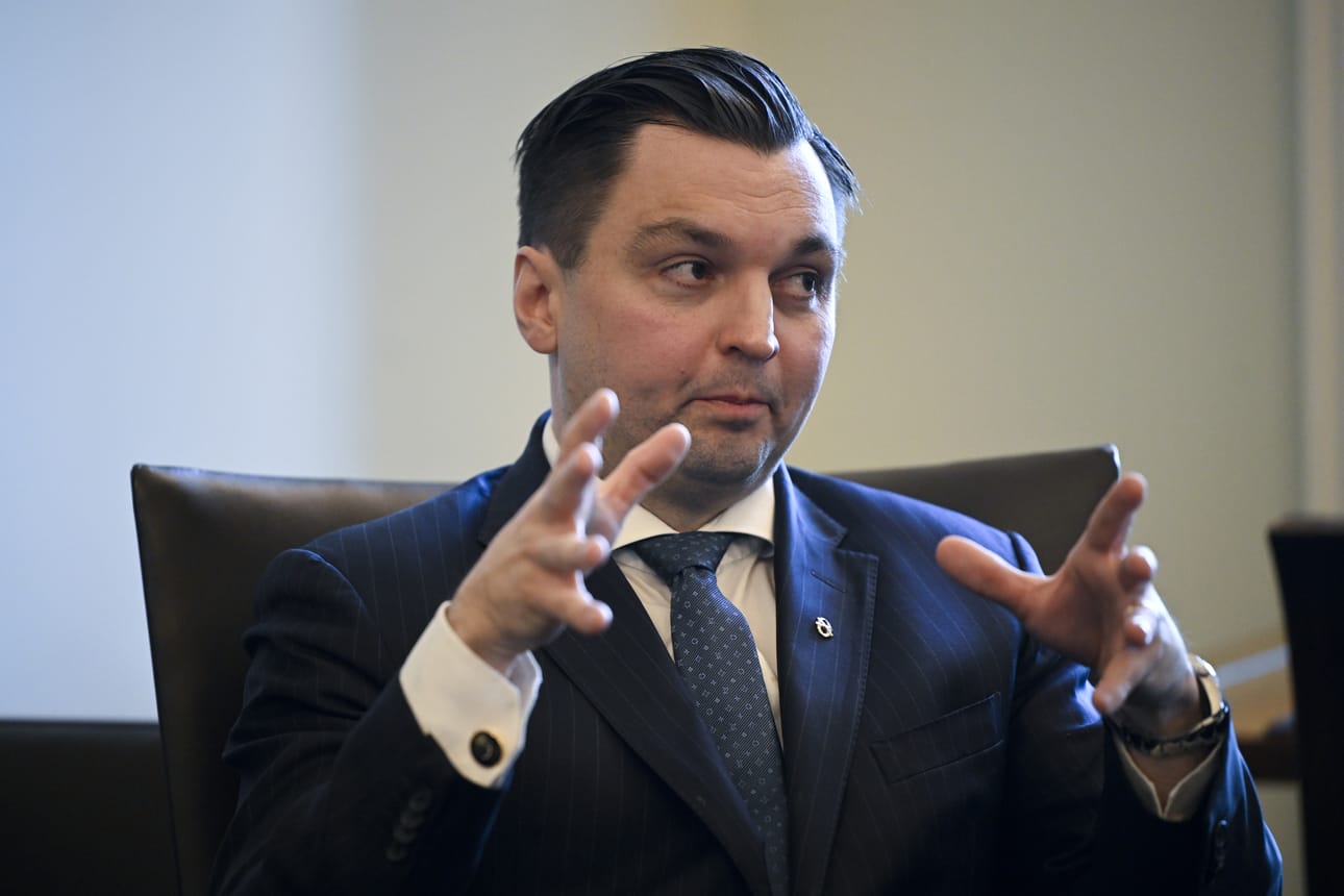 Eurooppa- ja omistajaohjausministeri Joakim Strand (r.) kommentoi, että ehdokasasettelu vaaleihin on vielä kesken.