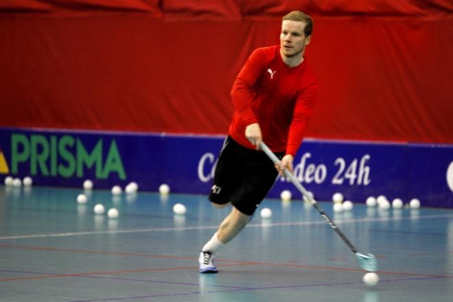 Tuomas Mustonen uskoo kenttäpelaajien hyötyvän uudesta rangaistuslaukaussäännöstä. Kuva: Heikki Hakanen