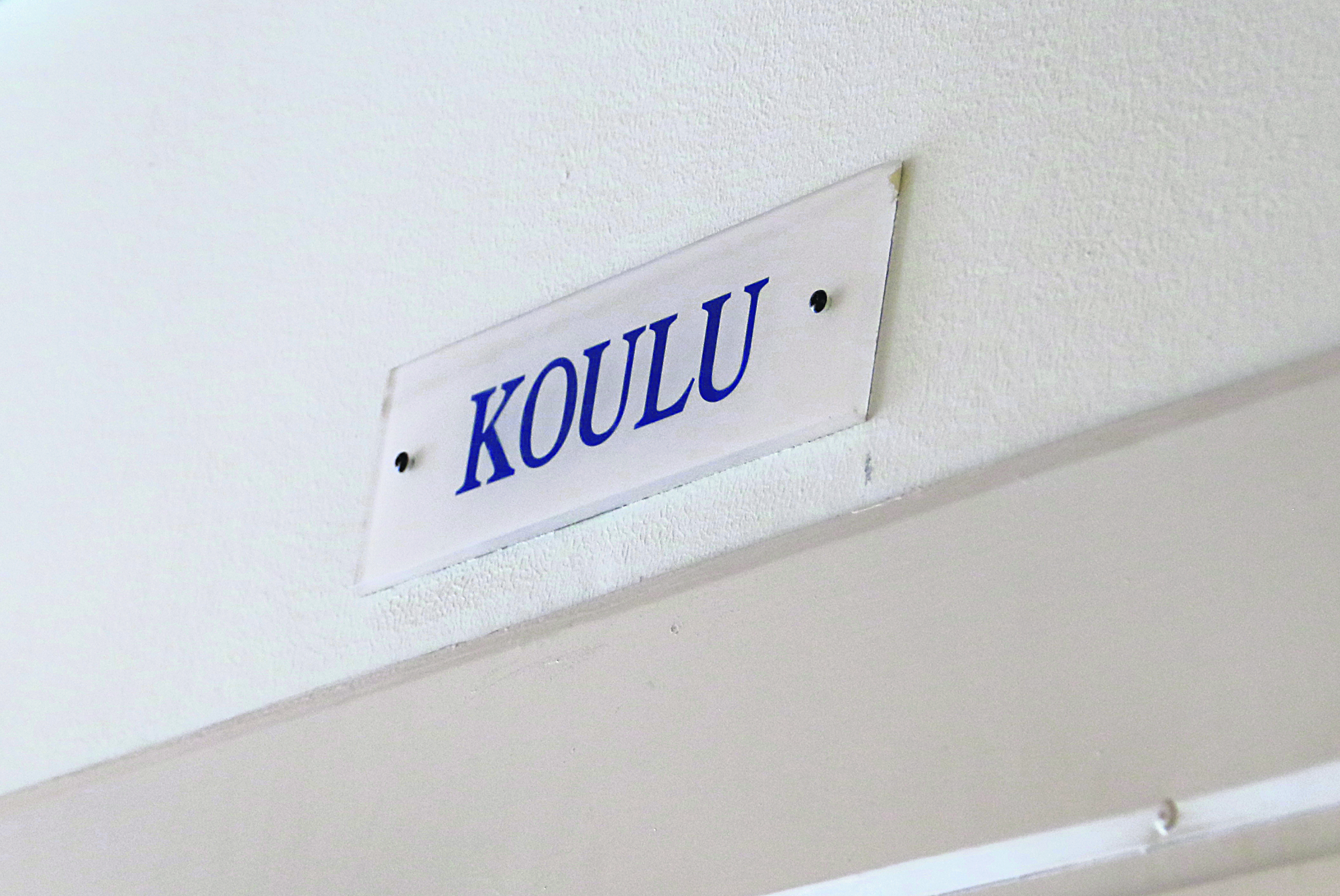 Kiipeilyseinä on yksi nuorten ideoimista harrastusmahdollisuuksista. Se on Limingan koulutuskeskuksen johtaja Teija Tuuliaisen mukaan kovassa käytössä.