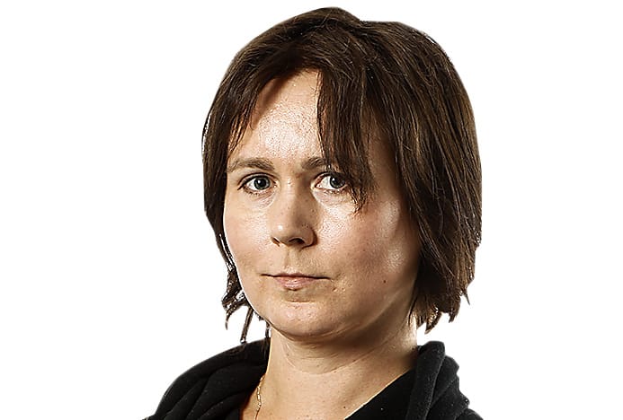 Tenka Issakainen on Rovaniemellä kaksikymmentä vuotta asunut kriitikko ja kulttuurin sekatyöläinen.
